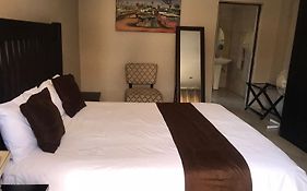 Kanyane Lodge
